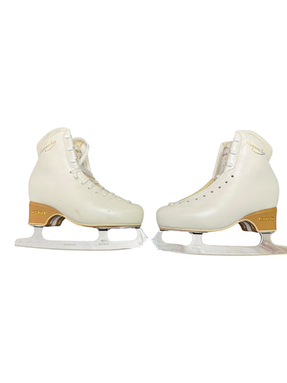 Edea Flamenco Ice Figure Skates – Junior Ivy – UK Size 2 (230)