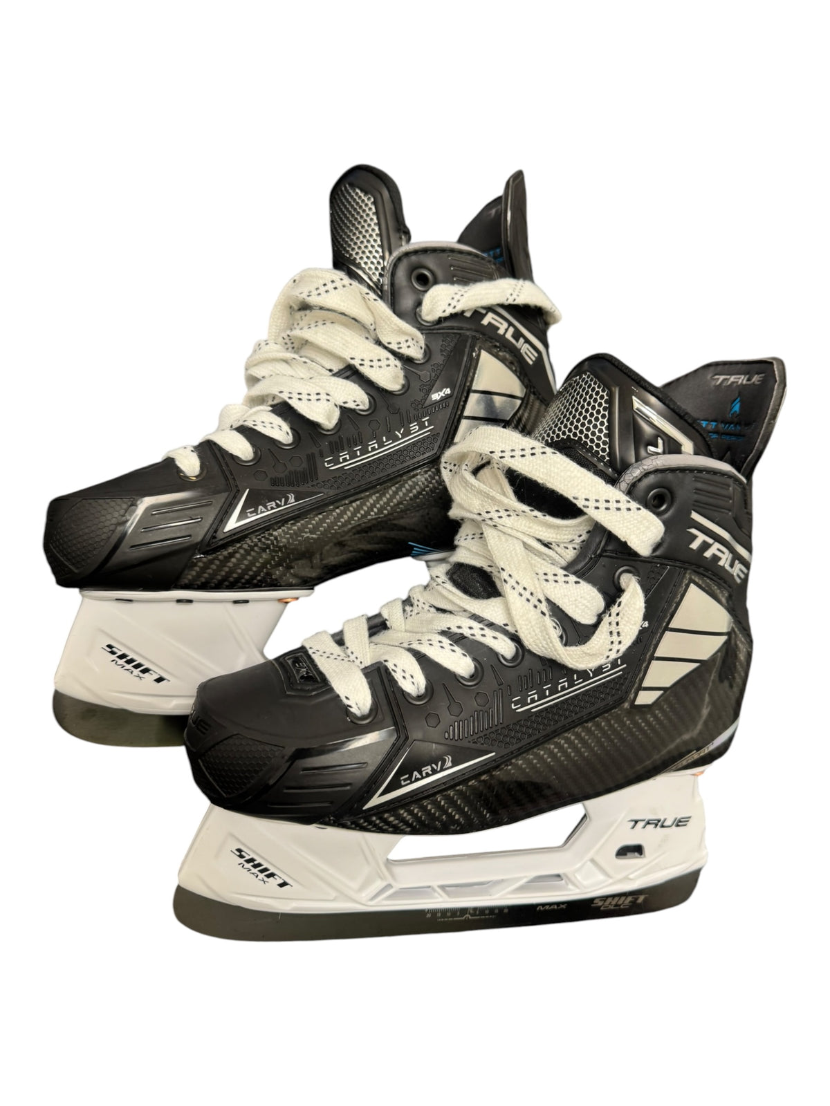 TRUE Catalyst 9X4 Intermediate Ice Hockey Skates – Size 5 Regular