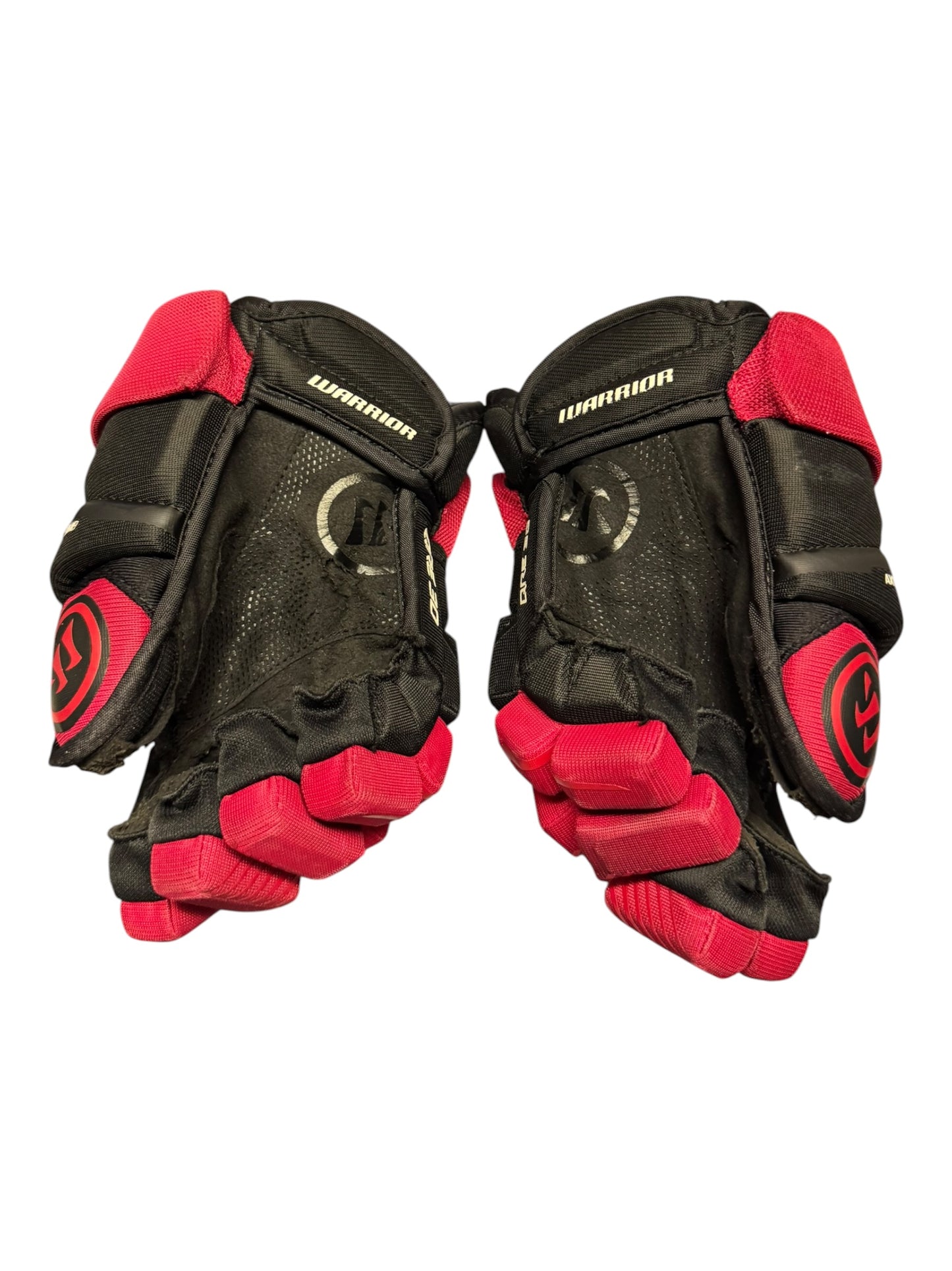 Warrior Covert QRE 30 Junior Ice Hockey Gloves – 11” – Black/Red – Used