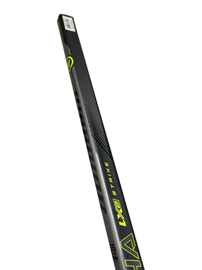 Warrior Alpha LX2 Intermediate Ice Hockey Stick – 55 Flex – W03 Curve – Left Hand