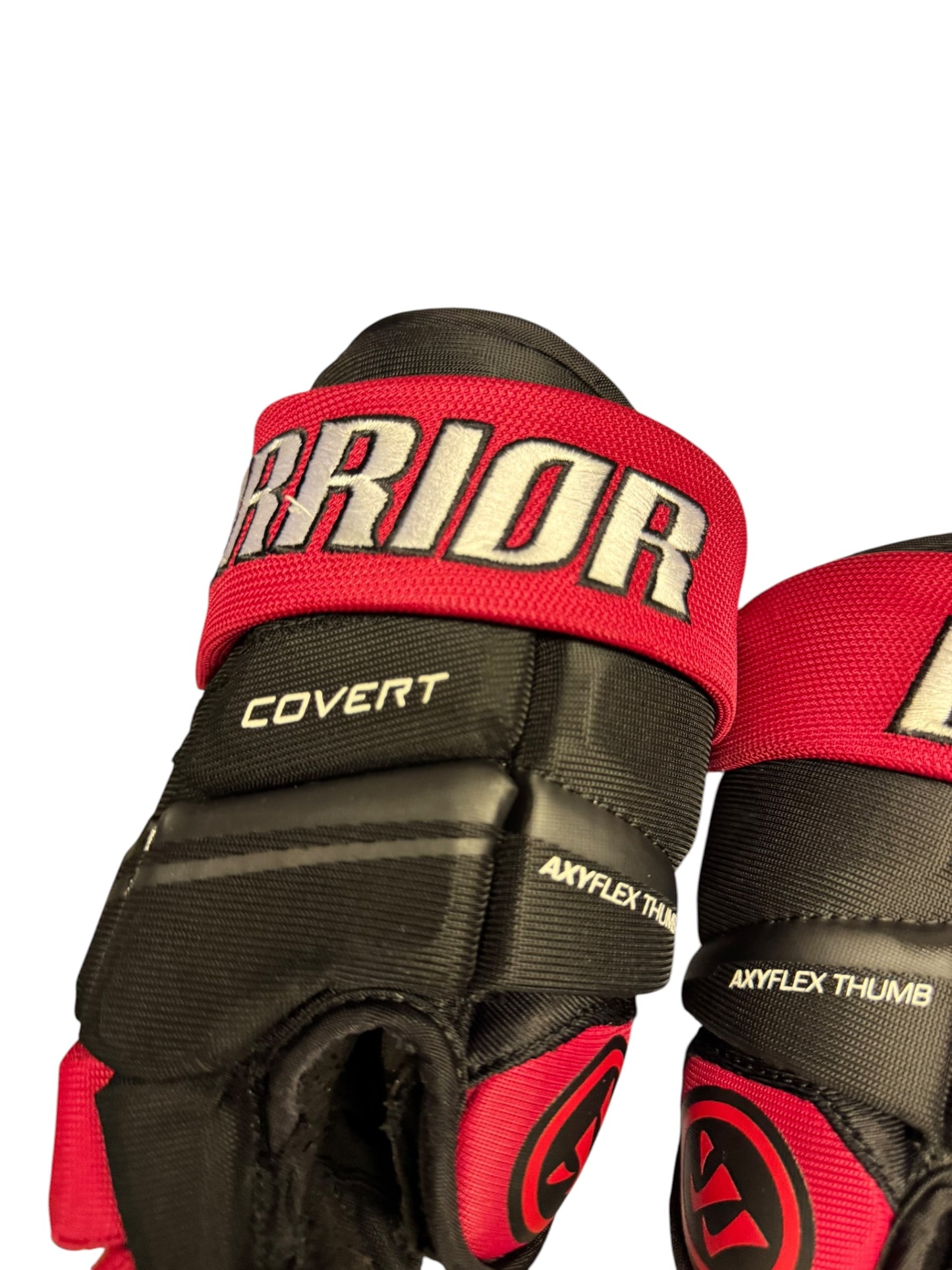 Warrior Covert QRE 30 Junior Ice Hockey Gloves – 11” – Black/Red – Used