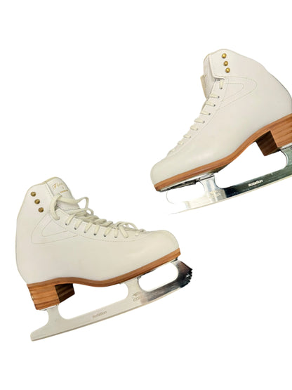Jackson Finesse Figure Ice Skates – White, Size 7.5
