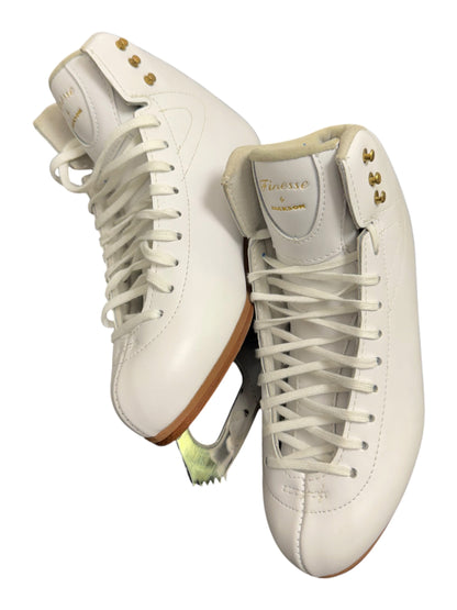 Jackson Finesse Figure Ice Skates – White, Size 7.5