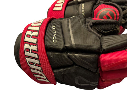 Warrior Covert QRE 30 Junior Ice Hockey Gloves – 11” – Black/Red – Used