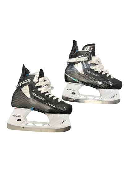 TRUE Catalyst 9X4 Intermediate Ice Hockey Skates – Size 5 Regular