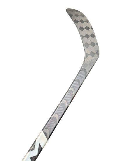 CCM FT5 Pro Senior Ice Hockey Stick – Right Hand – P28 – 85 Flex