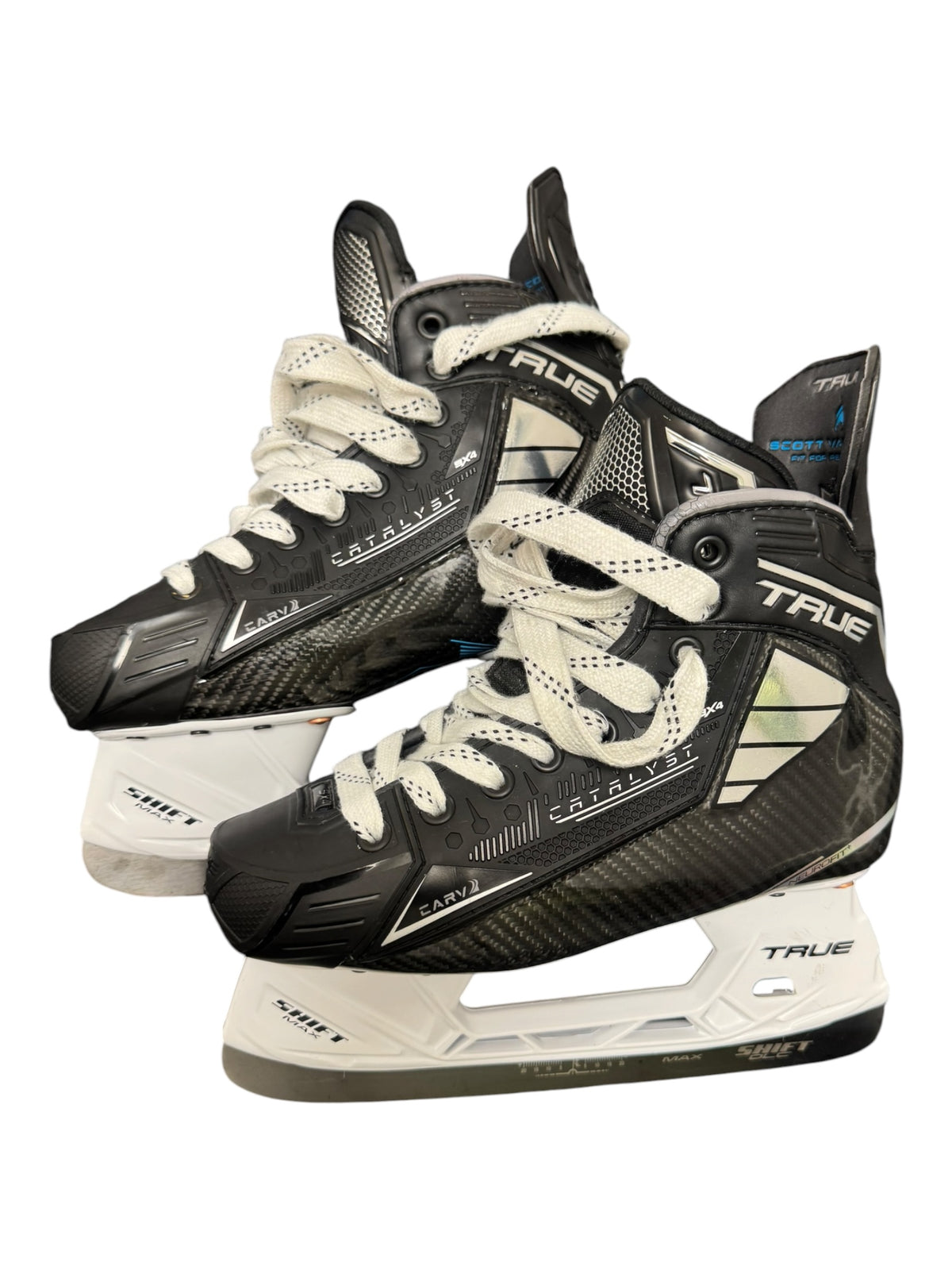 TRUE Catalyst 9X4 Intermediate Ice Hockey Skates – Size 5 Regular