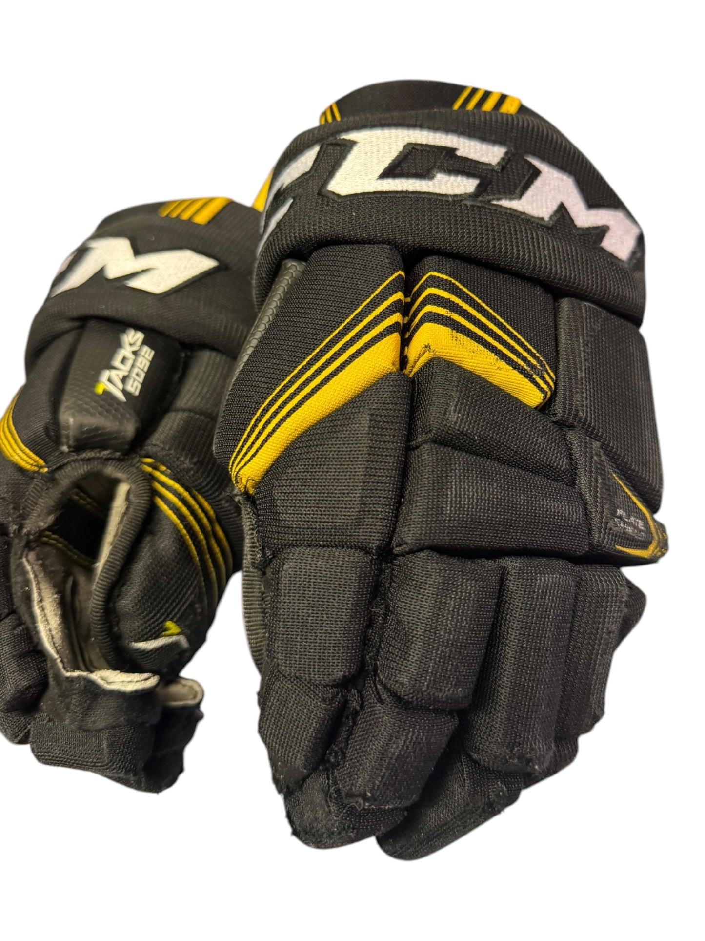 CCM Tacks 5092 Junior Ice Hockey Gloves – 11” – Black/Yellow – Used