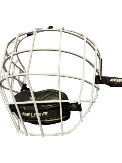 Bauer II Facemask S23 White Medium New