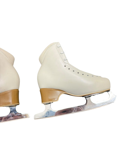 Edea Flamenco Ice Figure Skates – Junior Ivy – UK Size 2 (230)