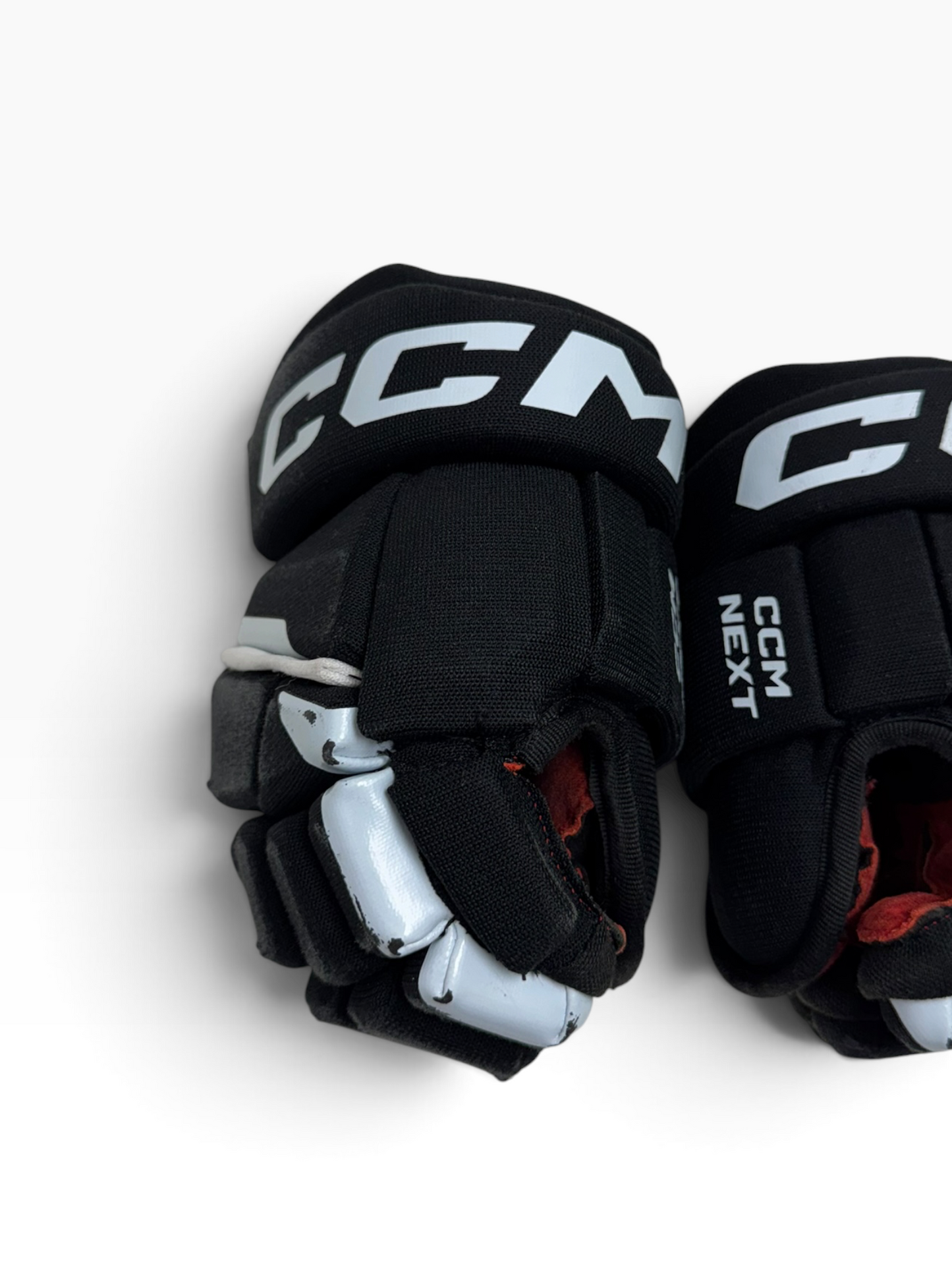 CCM NEXT Junior Ice Hockey Gloves – 10” – Black/Red – Used