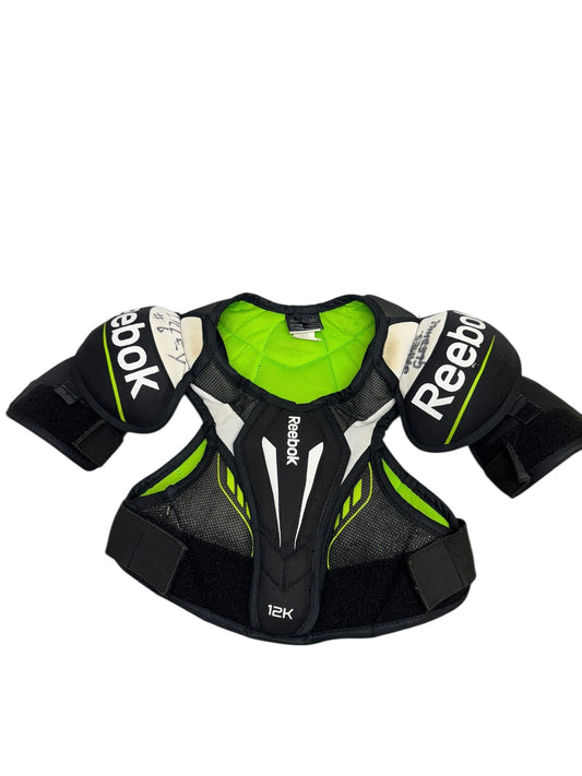 Reebok 12K junior ice Hockey shoulder pads size medium