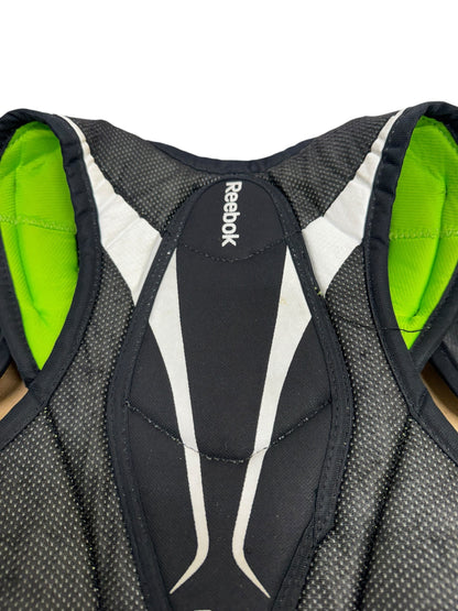 Reebok 12K junior ice Hockey shoulder pads size medium