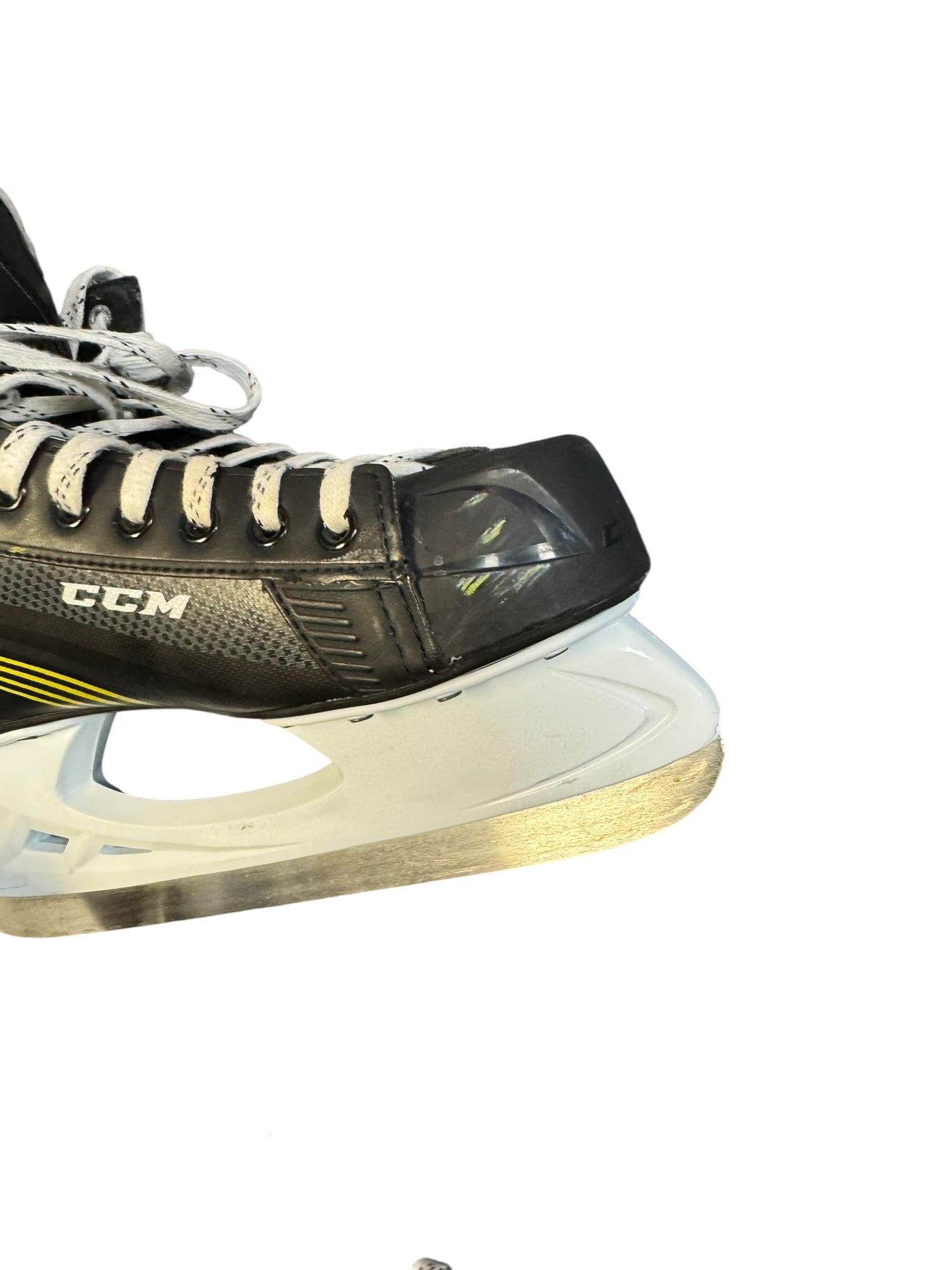 CCM 1052 ice hockey skates senior size 8