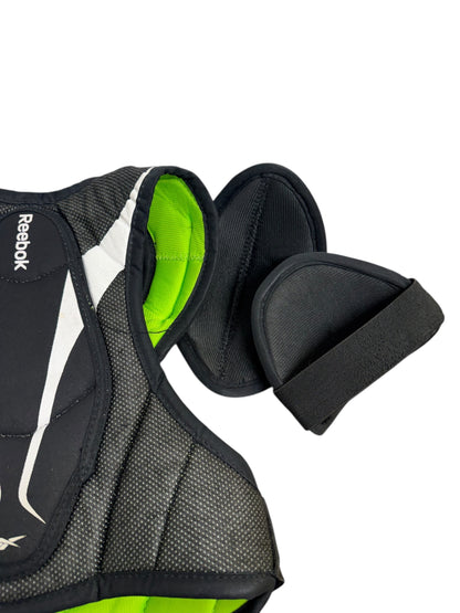 Reebok 12K junior ice Hockey shoulder pads size medium