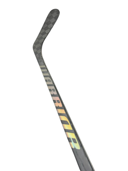 Warrior QR6 Pro Youth Ice Hockey Stick – 20 Flex – W03 Curve – Right Hand