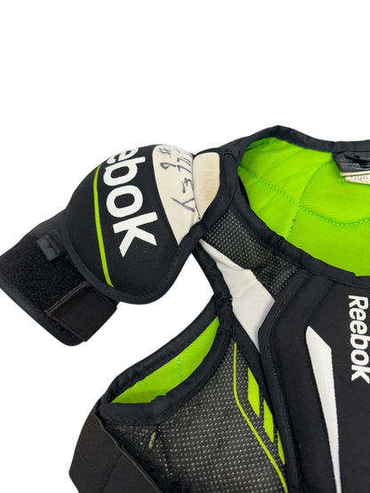 Reebok 12K junior ice Hockey shoulder pads size medium