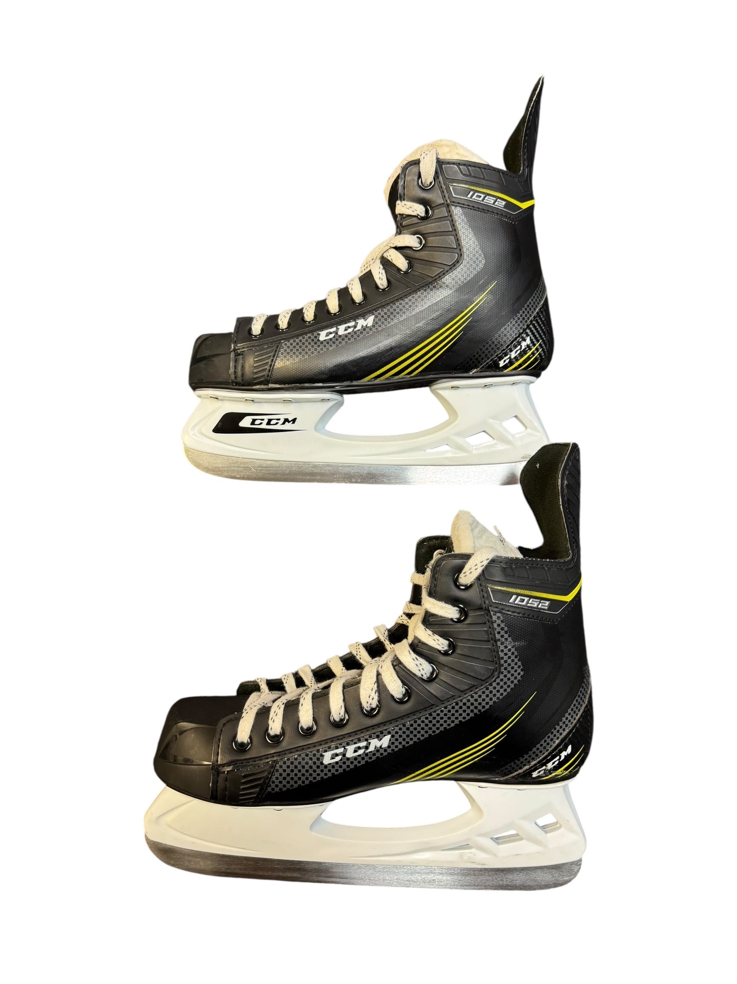 CCM 1052 ice hockey skates senior size 8